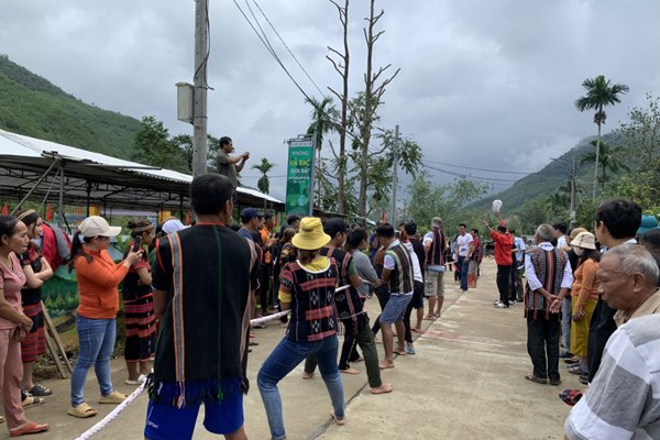 Khơi dậy nét đẹp văn hóa truyền thống của người Cơ Tu ở Hòa Vang - Anh 2