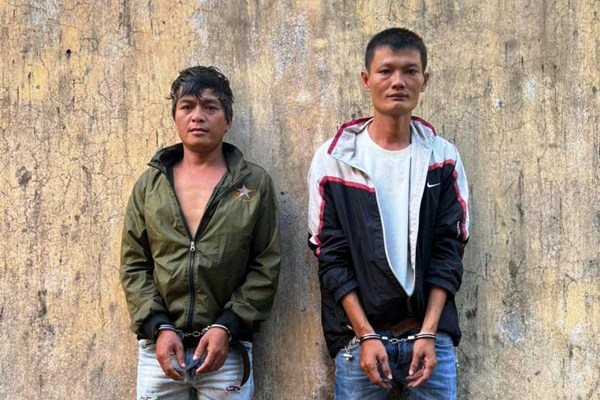 Bắt hai đối tượng trộm 3 bộ lư thờ tự bằng đồng - Anh 1