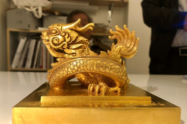 Millon chính thức thông báo hủy đấu giá ấn vàng “Hoàng đế chi bảo” - Anh 1