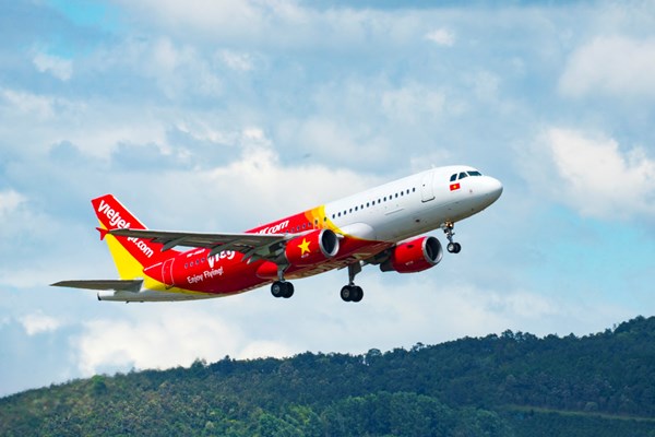 Đón mùa lễ hội cuối năm, Vietjet tặng ngay voucher đến 500.000 đồng cho tất cả khách hàng - Anh 2