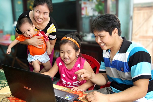 Vun đắp hệ giá trị gia đình Việt Nam hiện đại (Bài cuối) Nhân cái tốt, át đi cái xấu tiêu cực: Cần sự chung tay của toàn xã hội - Anh 2