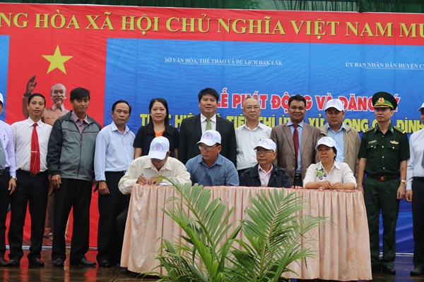Vun đắp hệ giá trị gia đình Việt Nam hiện đại (Bài cuối) Nhân cái tốt, át đi cái xấu tiêu cực: Cần sự chung tay của toàn xã hội - Anh 3