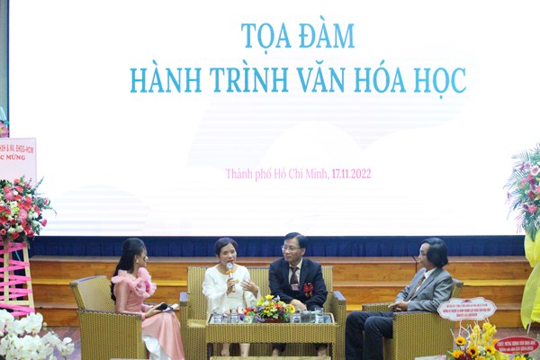 Kỷ niệm 20 năm thành lập Bộ môn - Khoa Văn hóa học, Trường ĐH KHXH&NV TP.HCM - Anh 2