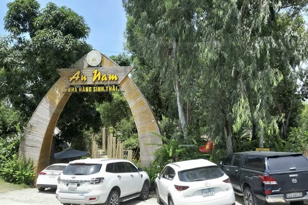 Nhiều công trình 