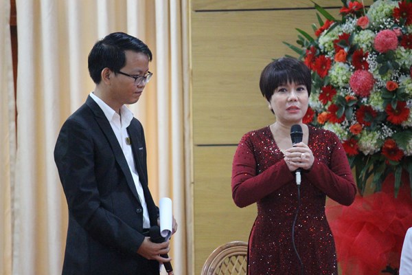 Gặp mặt “Những đóa hồng nơi tuyến đầu phòng, chống dịch Covid-19” - Anh 3