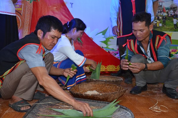 Độc đáo Tết Ngã rạ của đồng bào Cor ở Quảng Ngãi - Anh 5
