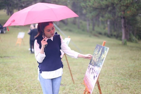 Khai hội Mùa cỏ hồng - Anh 2