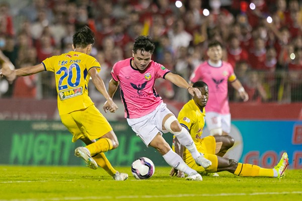 Hà Tĩnh ở lại V.League, CLB Sài Gòn rớt hạng - Anh 1