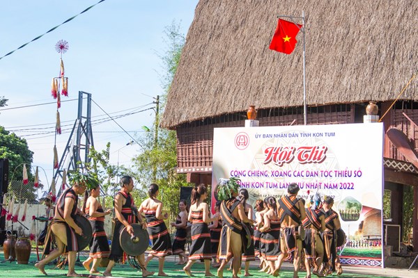 Giữ nhịp cồng chiêng, xoang - Anh 4