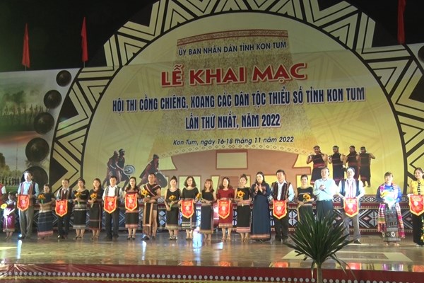 Giữ nhịp cồng chiêng, xoang - Anh 1