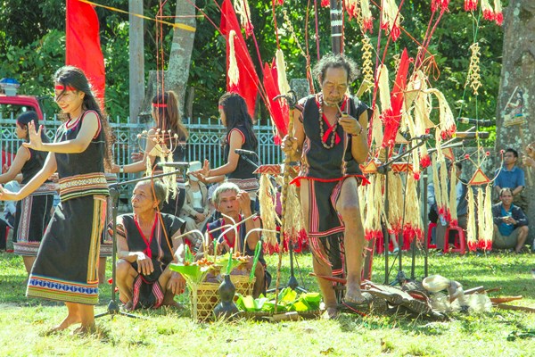 Giữ nhịp cồng chiêng, xoang - Anh 5