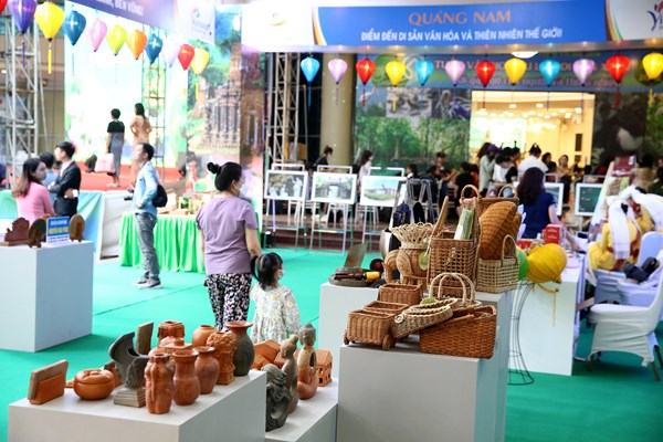 Khai mạc Triển lãm Tuần Văn hóa Du lịch Di sản xanh - Anh 6