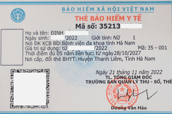 Em bé đầu tiên được cấp giấy khai sinh, thẻ BHYT liên thông với đăng ký thường trú qua Dịch vụ công - Anh 1