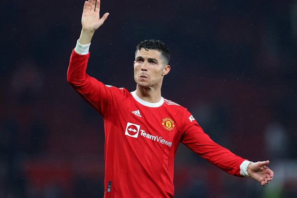 Man Utd chính thức chia tay Ronaldo - Anh 1