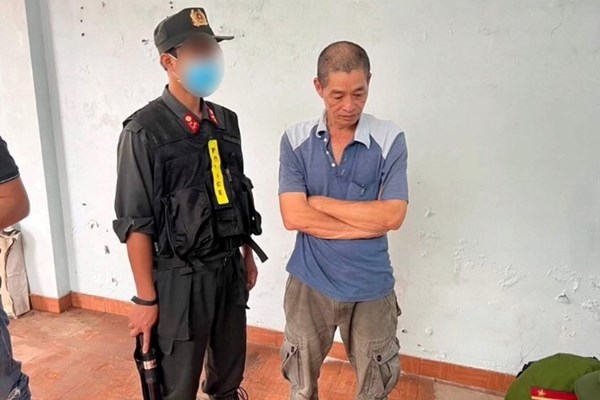 Bắt giữ 2 cha con tàng trữ 9,5kg ma tuý - Anh 1