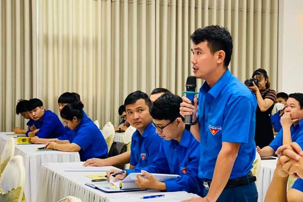 Quảng Ngãi: Phát huy vai trò của thanh niên trong chuyển đổi số quảng bá du lịch - Anh 2