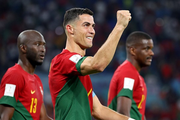 Ronaldo là cầu thủ đầu tiên ghi bàn tại 5 kỳ World Cup liên tiếp - Anh 2