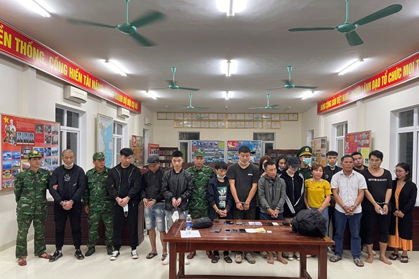 Quảng Trị: Triệt xóa đường dây đưa người nước ngoài xuất cảnh trái phép, bắt giữ 16 đối tượng - Anh 1
