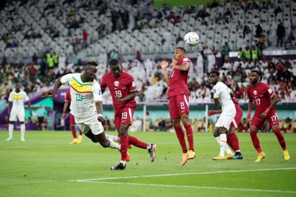 Đội chủ nhà World Cup 2022 tiếp tục thất bại - Anh 1