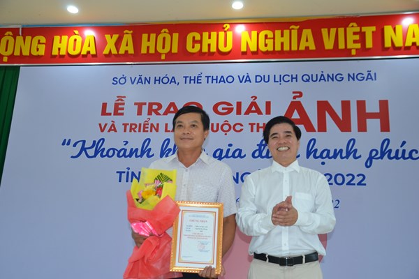 Quảng Ngãi: Trao giải và triển lãm cuộc thi ảnh “Khoảnh khắc gia đình hạnh phúc” - Anh 2