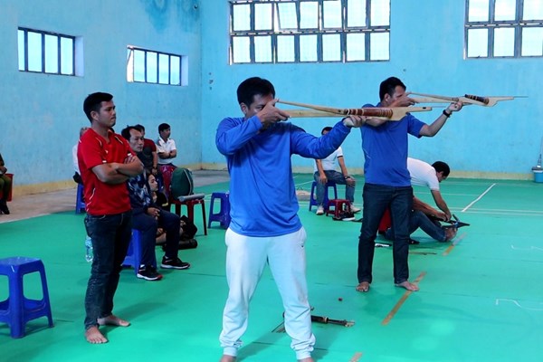 Liên hoan cồng chiêng, đàn hát dân ca các dân tộc thiểu số Quảng Ngãi - Anh 2