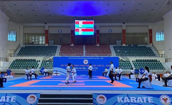 Hấp dẫn các cuộc tranh tài - Anh 1