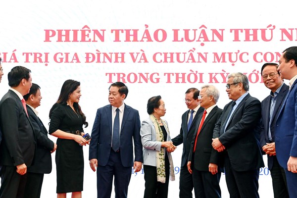 Tính cấp thiết xây dựng tổng thể các hệ giá trị quốc gia - Anh 6