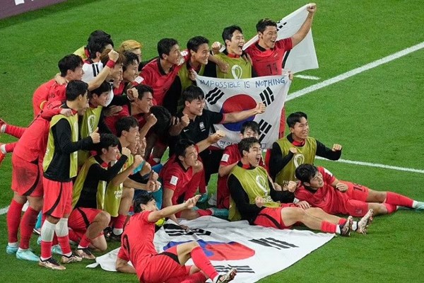 Bóng đá châu Á tạo kỳ tích chưa từng có tại World Cup - Anh 1