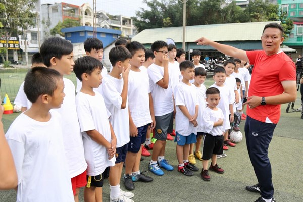 Ra mắt cúp vô địch AFF Cup 2022 tại TP.HCM - Anh 3