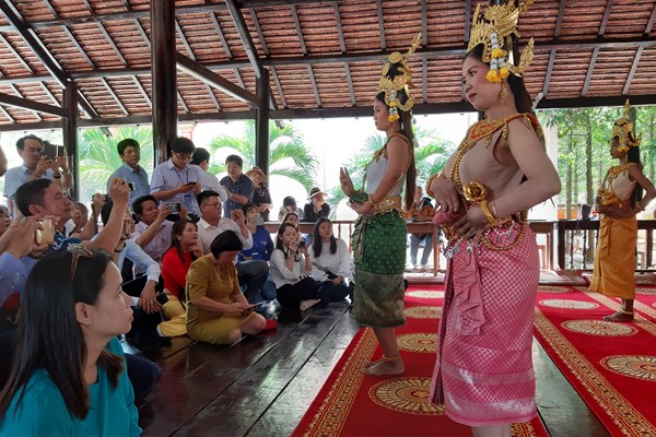 Phát triển du lịch chùa Khmer - Anh 1