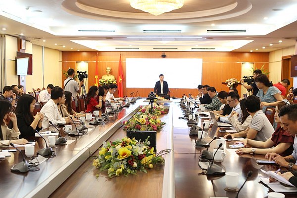 Quảng cáo bị gán nội dung độc hại trên nền tảng số: Bằng mọi giá phải chấm dứt - Anh 1