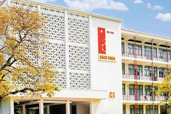 Muốn trở thành Đại học thì phải đạt được tầm vóc xứng đáng - Anh 1