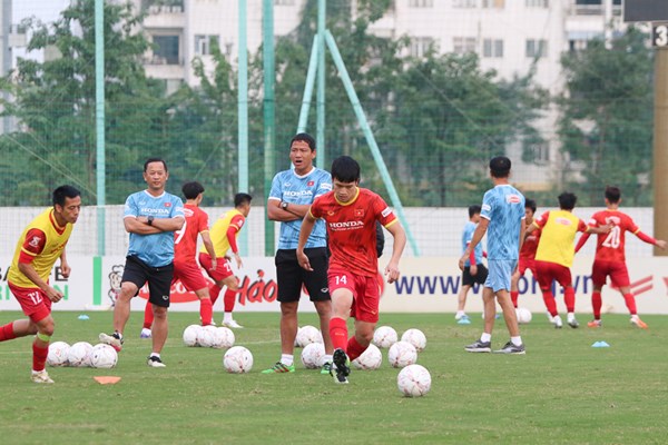 Muốn vô địch, chúng ta phải chiến thắng tất cả các đối thủ - Anh 2