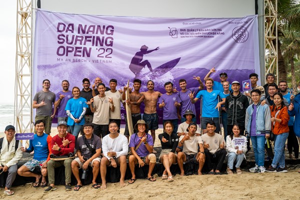 VĐV Việt Nam đoạt quán quân Giải Lướt sóng Đà Nẵng mở rộng 2022 - Anh 1