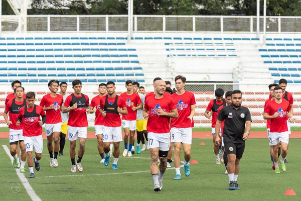 Tuyển Philippines mang lực lượng mạnh nhất đá giao hữu với Việt Nam - Anh 1