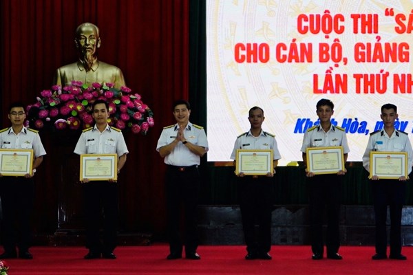 Học viện Hải quân:  Trao giải Cuộc thi Sáng tạo Khoa học và Công nghệ lần thứ Nhất năm 2022 - Anh 2