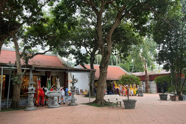 Xôn xao vụ mất gần 6 tỉ đồng tiền công đức ở cụm di tích Gia Thượng (Hà Nội) - Anh 2