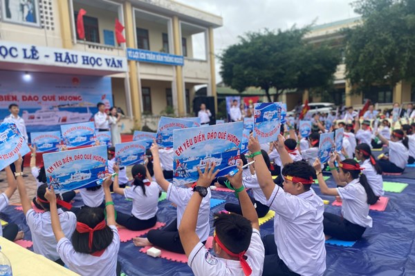 Xây dựng lòng yêu nước cho học sinh qua Cuộc thi “Em yêu biển, đảo quê hương” - Anh 1