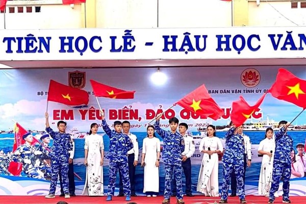 Xây dựng lòng yêu nước cho học sinh qua Cuộc thi “Em yêu biển, đảo quê hương” - Anh 2