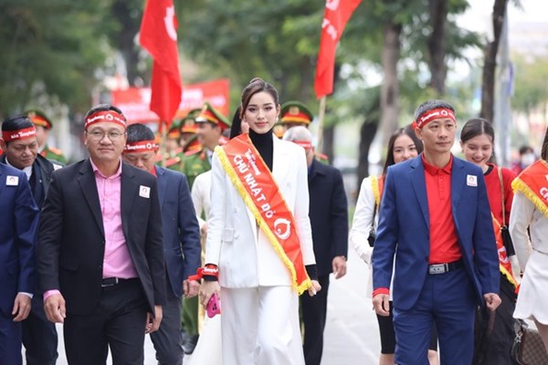 Sôi nổi ngày hội hiến máu nhân đạo Ngày Chủ nhật đỏ - Anh 2