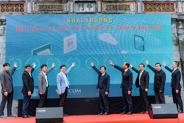 Đưa hệ thống vé điện tử tham quan di sản Huế vào hoạt động - Anh 1