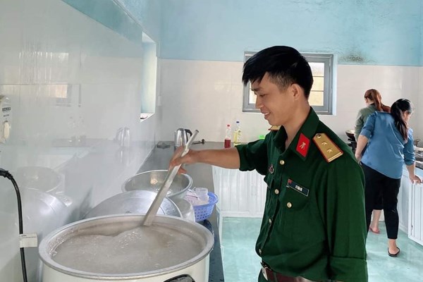 “Sưởi ấm” mùa đông cho trẻ em vùng cao - Anh 5