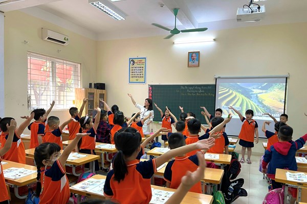 Xây dựng trường học hạnh phúc - Anh 2