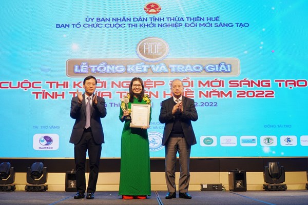 Thừa Thiên Huế: 11 dự án, ý tưởng xuất sắc được trao giải Khởi nghiệp đổi mới sáng tạo - Anh 1