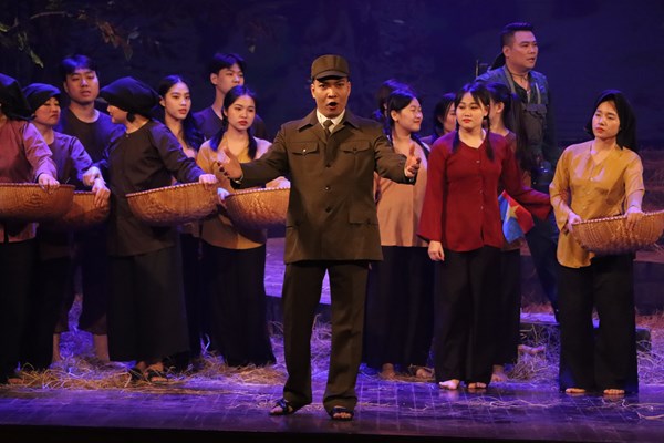 Công diễn vở nhạc kịch “Bài ca tình yêu” - Anh 3
