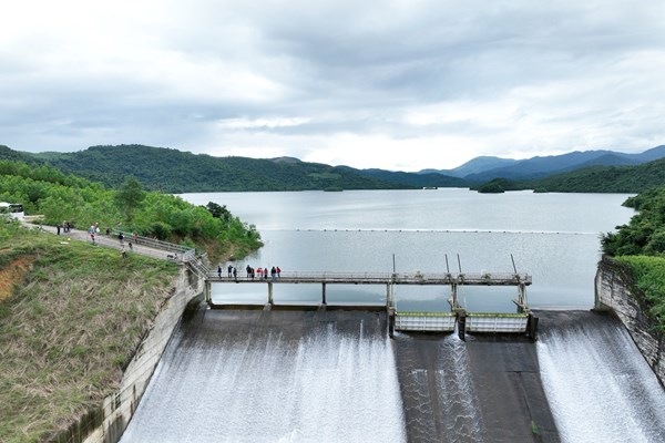 Mới lạ những tour, tuyến du lịch Tết nội tỉnh Quảng Ngãi - Anh 2