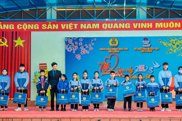 Hải Phòng tổ chức chương trình 'Tết Sum vầy - Xuân gắn kết 2023' - Anh 2