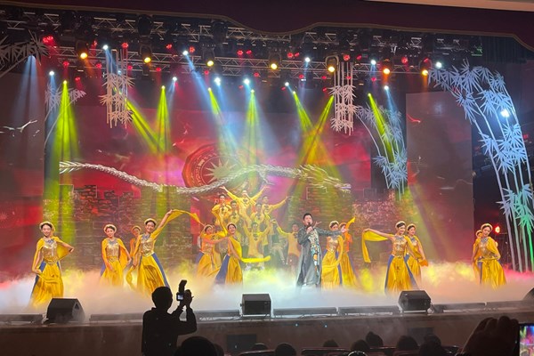 Chương trình nghệ thuật “Vọng”: Tái hiện lịch sử bằng âm hưởng dân gian và nhạc đương đại - Anh 2