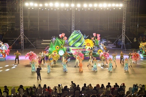Lễ hội đường phố Carnaval lần đầu tiên tại Đà Lạt - Anh 2