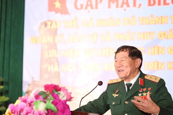 Biểu dương các tập thể, cá nhân bảo vệ và phát huy di tích, địa điểm lưu niệm liên quan đến Chiến thắng “Hà Nội – Điện Biên Phủ trên không” - Anh 3